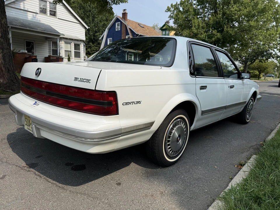 1993 Buick Century - Image 7 of 31