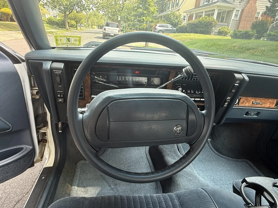 1993 Buick Century - Image 27 of 31