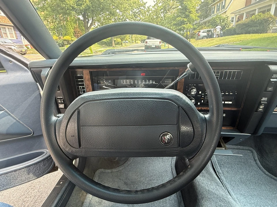 1993 Buick Century - Image 28 of 31