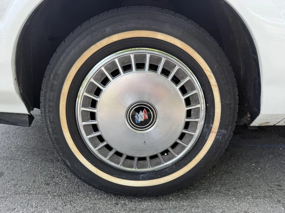 1993 Buick Century - Image 20 of 31