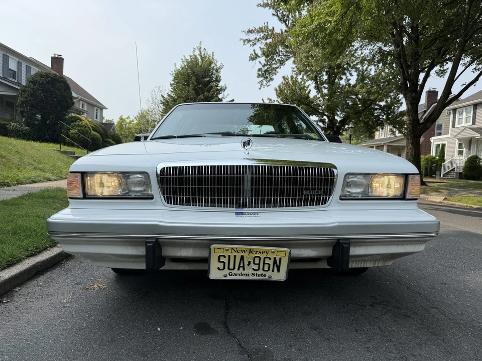 1993 Buick Century - Image 4 of 31