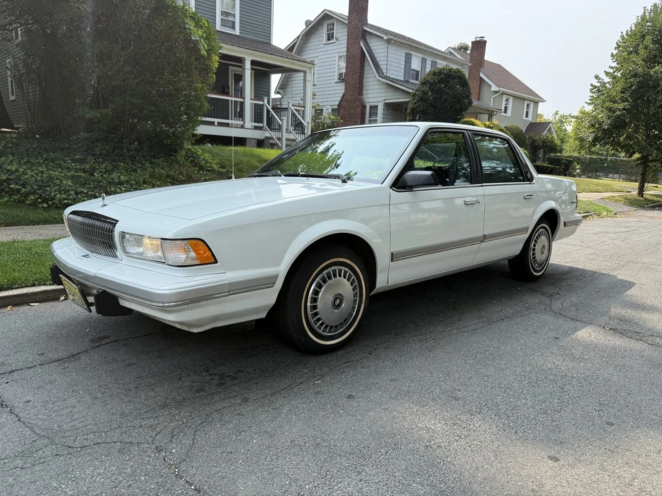 1993 Buick Century - Image 2 of 31