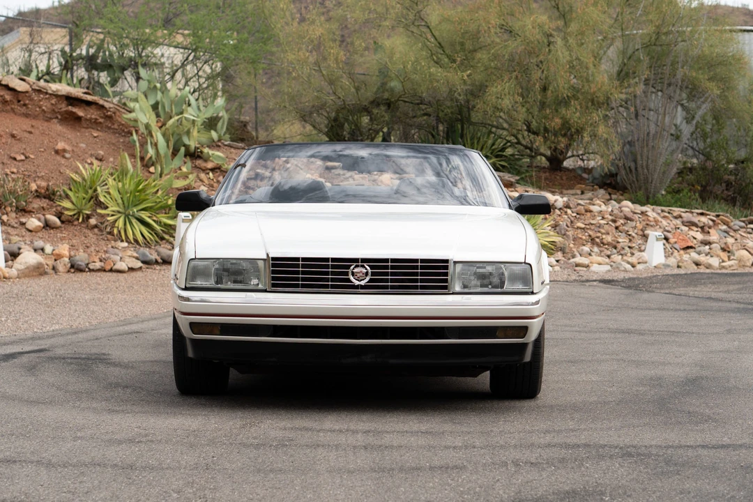 1993 Cadillac Allante - Image 2 of 31