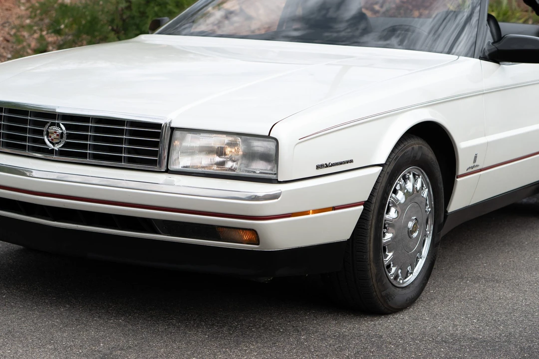 1993 Cadillac Allante - Image 19 of 31