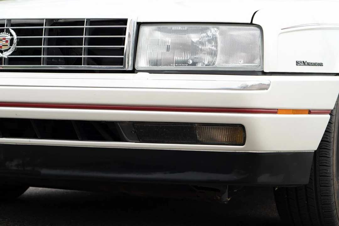 1993 Cadillac Allante - Image 23 of 31