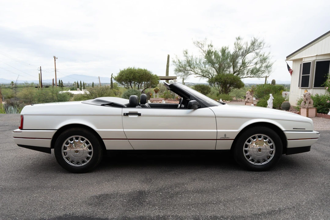 1993 Cadillac Allante - Image 4 of 31
