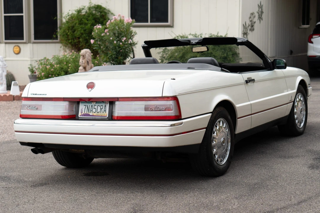 1993 Cadillac Allante - Image 5 of 31
