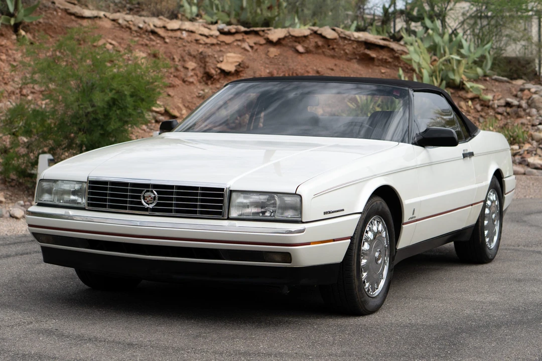 1993 Cadillac Allante - Image 9 of 31