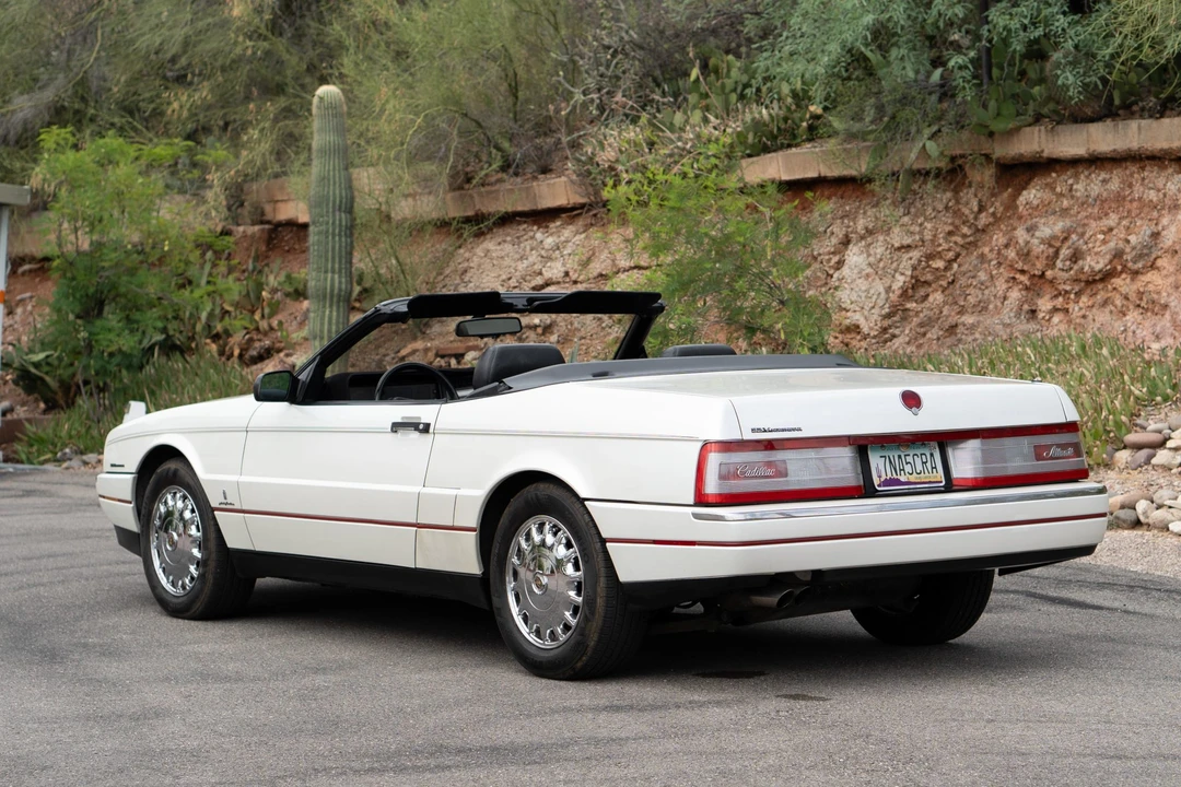 1993 Cadillac Allante - Image 7 of 31