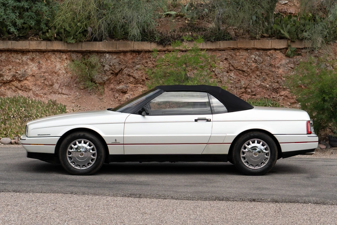1993 Cadillac Allante - Image 18 of 31