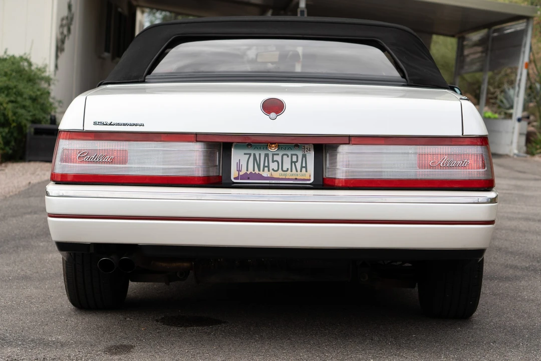 1993 Cadillac Allante - Image 16 of 31
