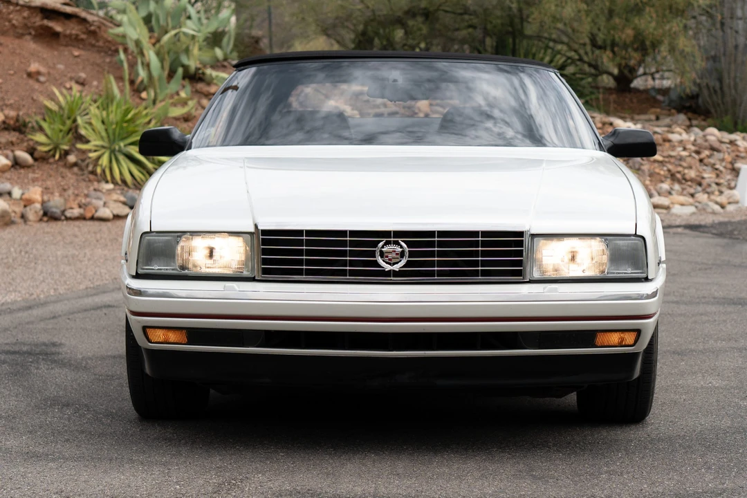 1993 Cadillac Allante - Image 11 of 31