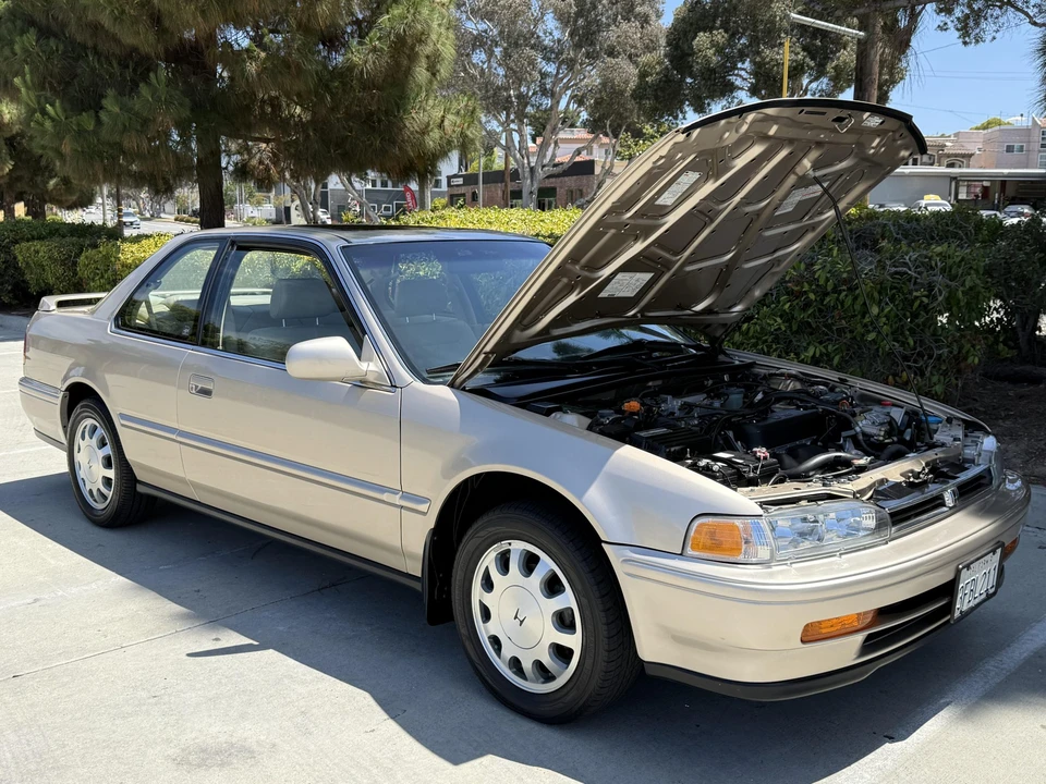 1993 Honda Accord 4th Gen - Image 19 of 31