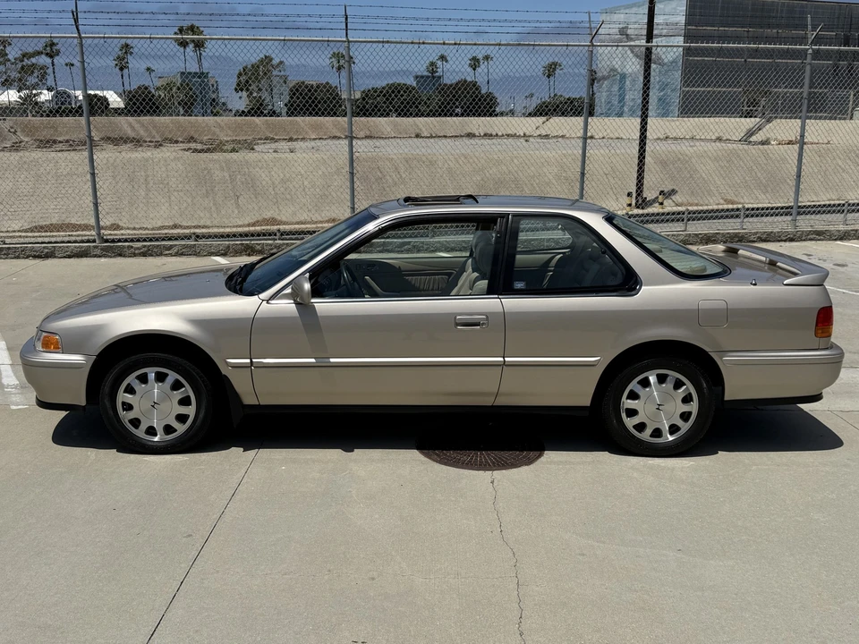 1993 Honda Accord 4th Gen - Image 17 of 31