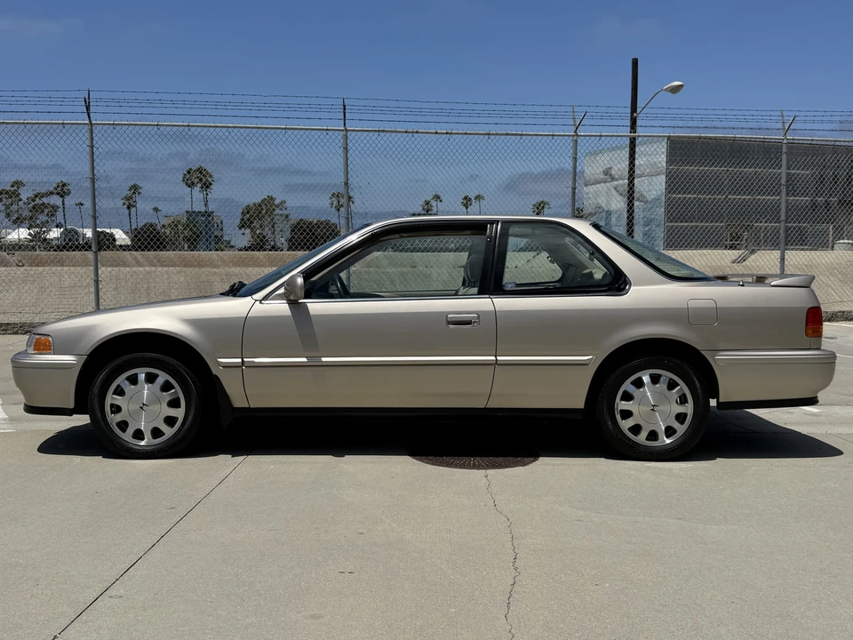 1993 Honda Accord 4th Gen - Image 16 of 31