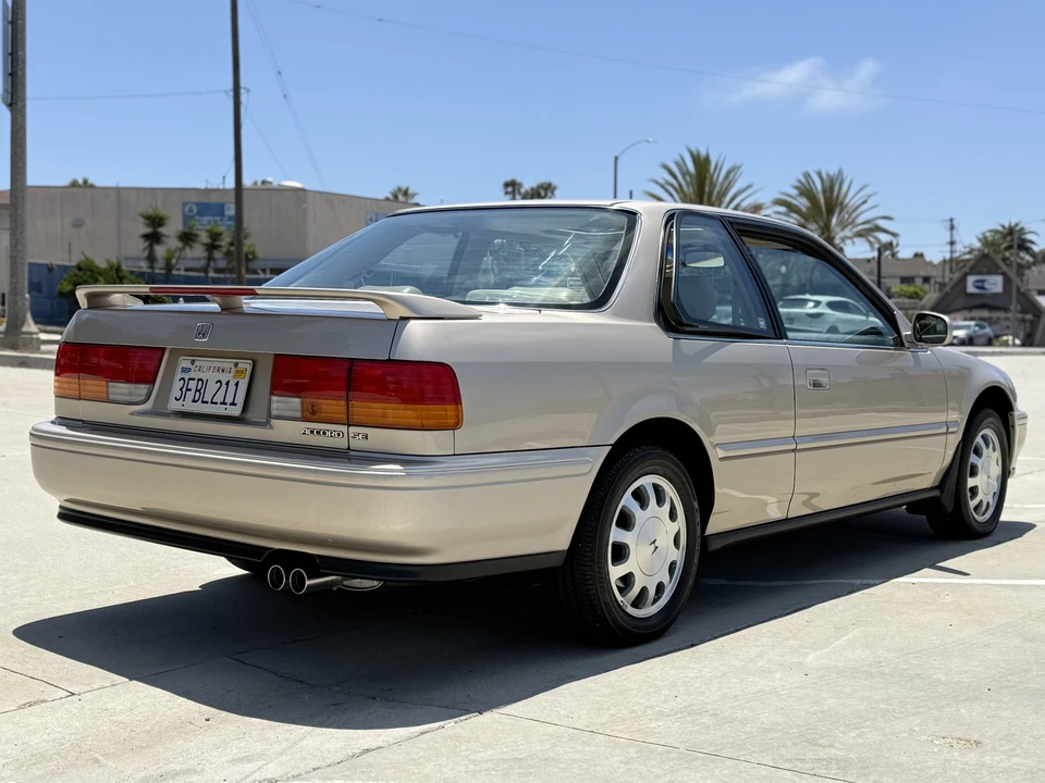 1993 Honda Accord 4th Gen - Image 9 of 31