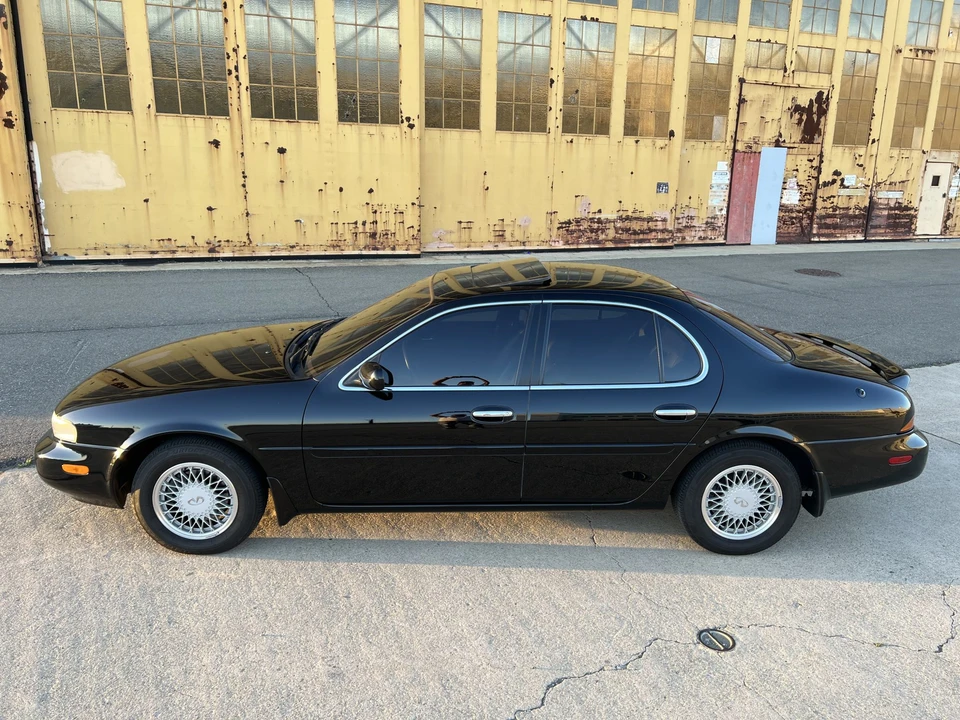 1993 Infiniti J30 - Image 7 of 31