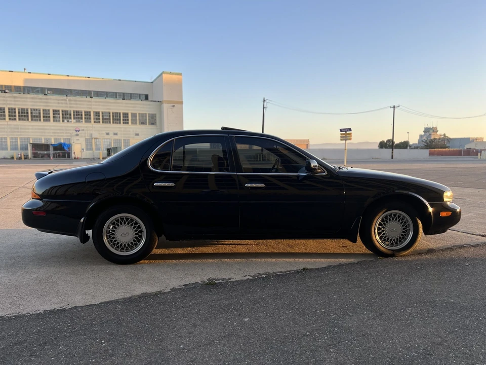 1993 Infiniti J30 - Image 20 of 31