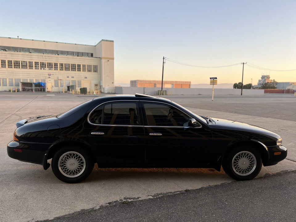 1993 Infiniti J30 - Image 21 of 31