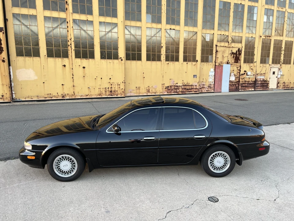 1993 Infiniti J30 - Image 8 of 31