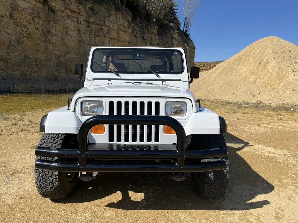 1993 Jeep YJ Wrangler - Image 3 of 31