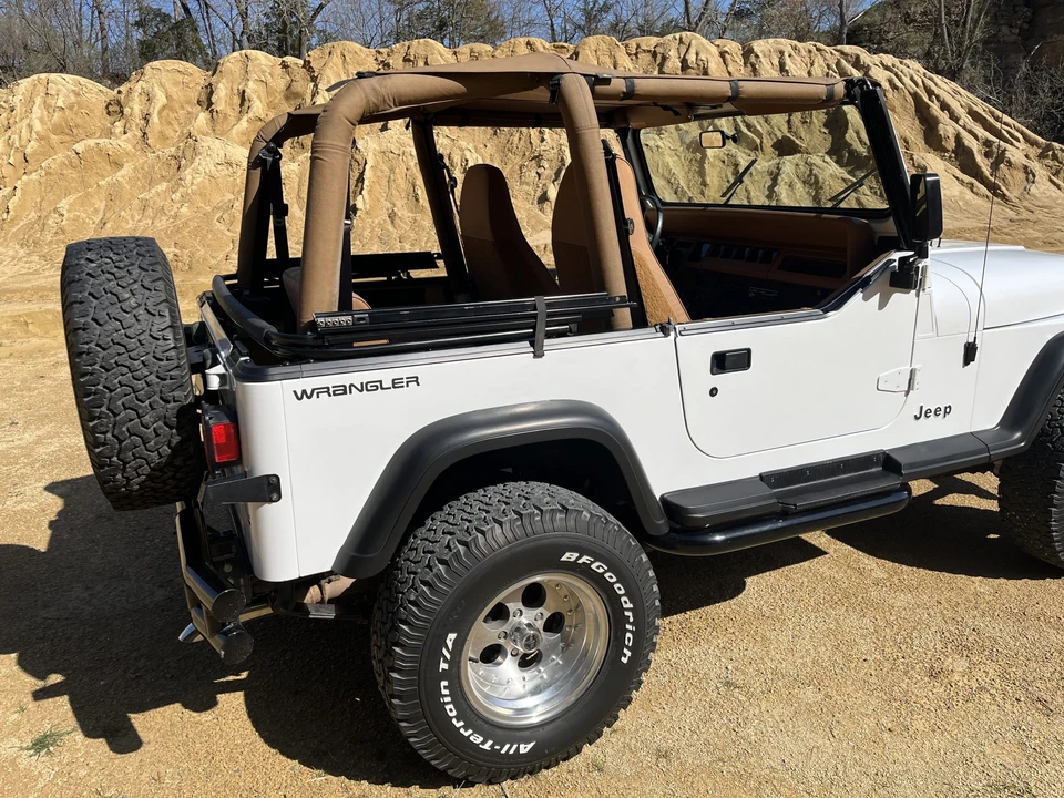 1993 Jeep YJ Wrangler - Image 22 of 31