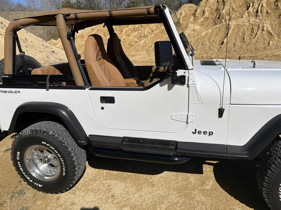 1993 Jeep YJ Wrangler - Image 23 of 31