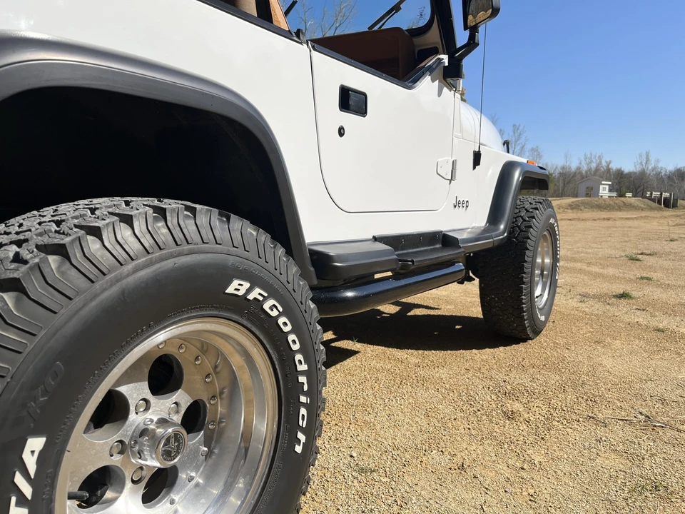 1993 Jeep YJ Wrangler - Image 24 of 31