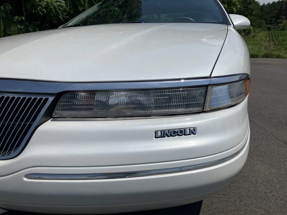 1994 Lincoln Continental 8th Gen - Image 18 of 31