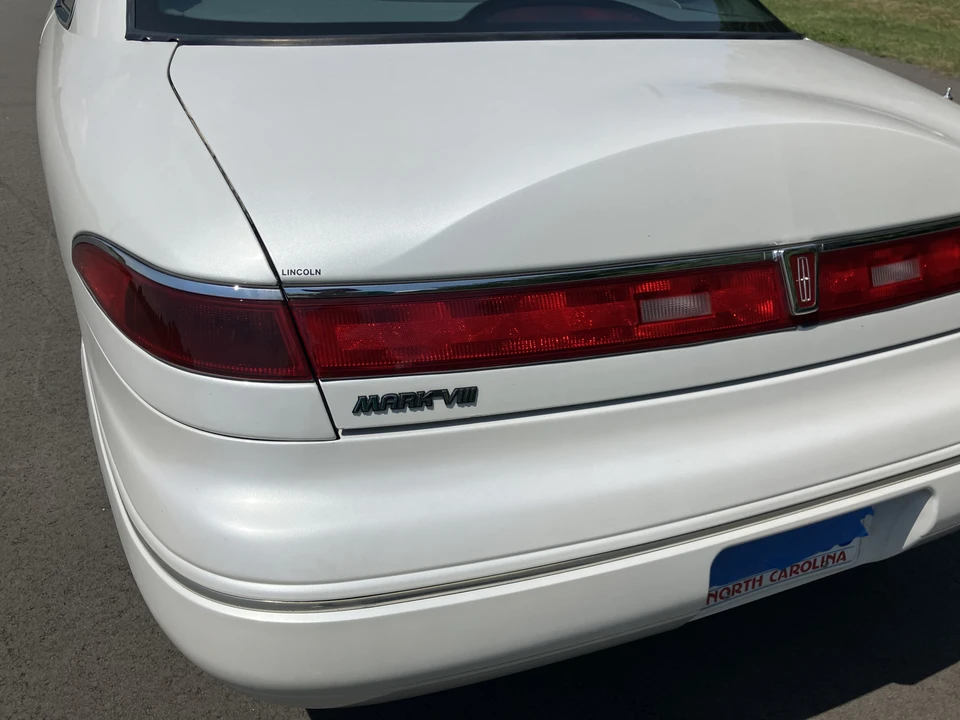 1994 Lincoln Continental 8th Gen - Image 30 of 31