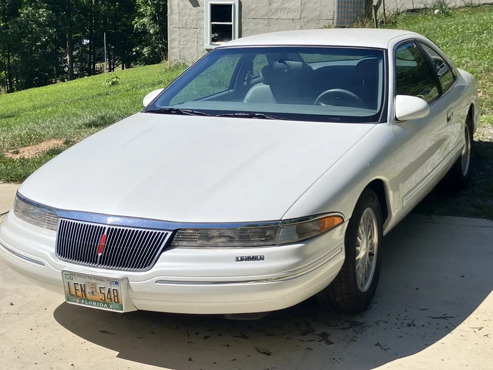 1994 Lincoln Continental 8th Gen - Image 13 of 31