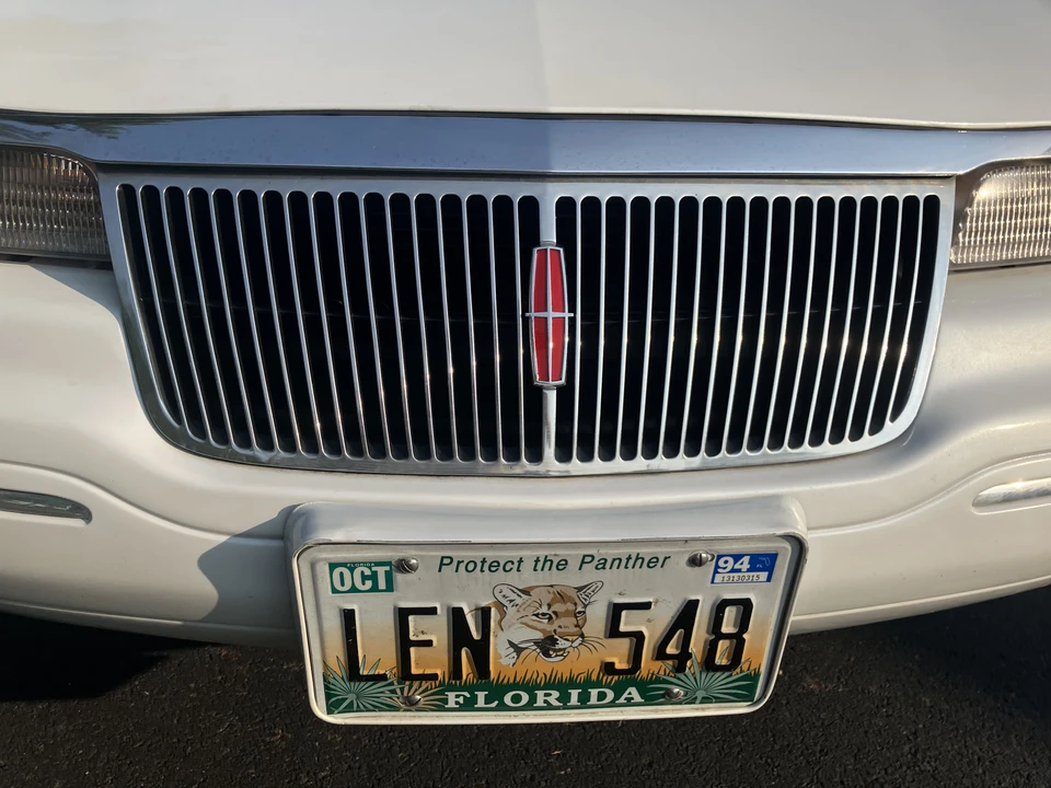 1994 Lincoln Continental 8th Gen - Image 16 of 31