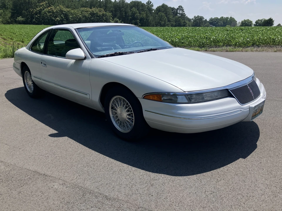 1994 Lincoln Continental 8th Gen - Image 10 of 31