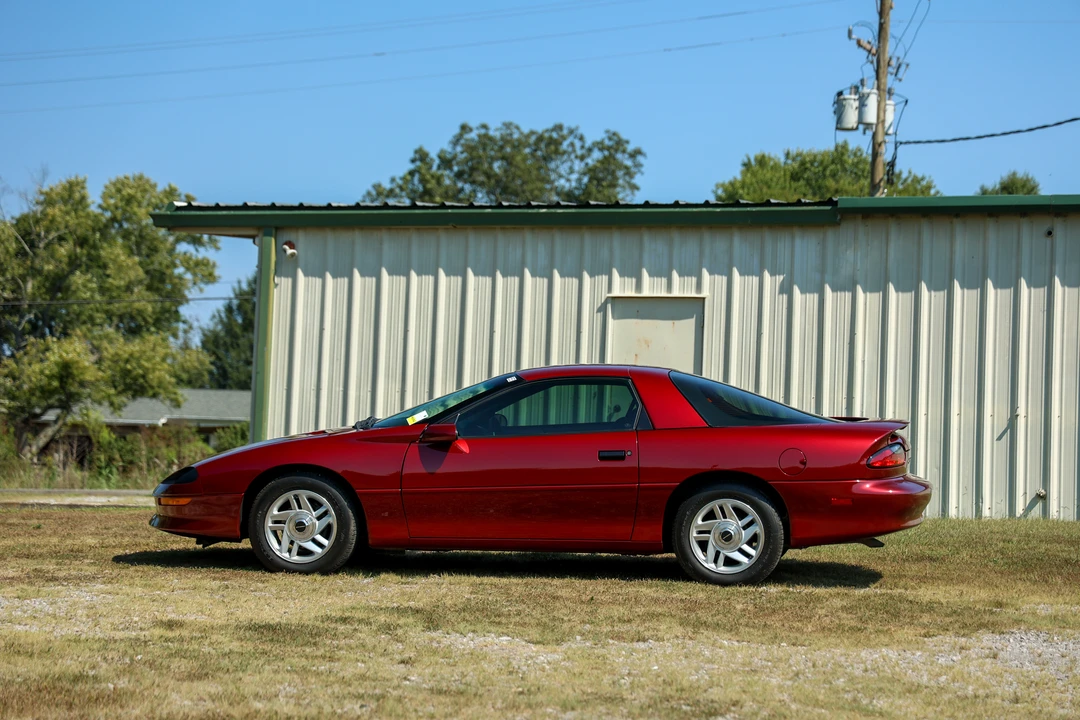 1995 Chevrolet Camaro 4th Gen - Image 4 of 31