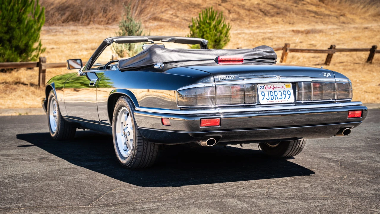 1995 Jaguar XJS Convertible - Image 10 of 31