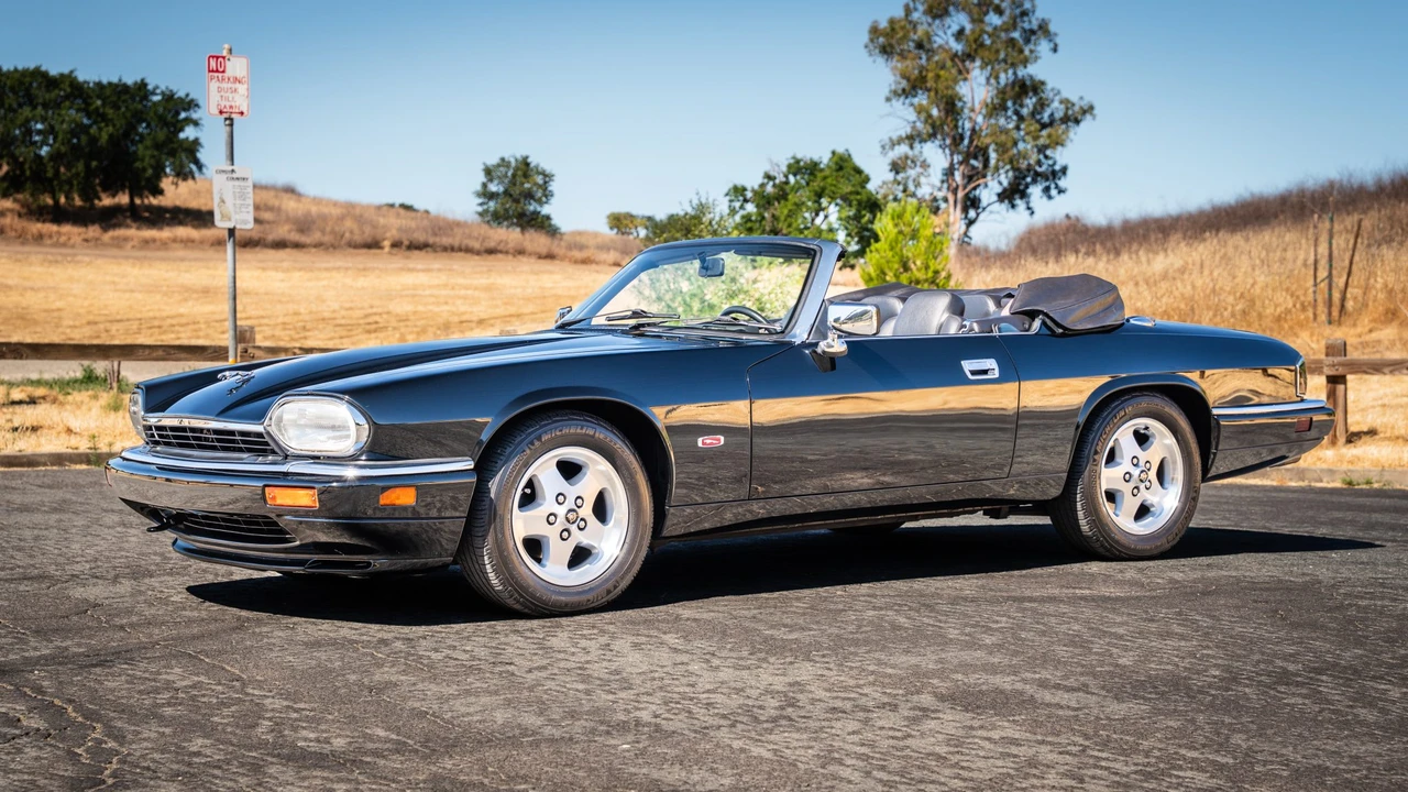1995 Jaguar XJS Convertible - Image 7 of 31