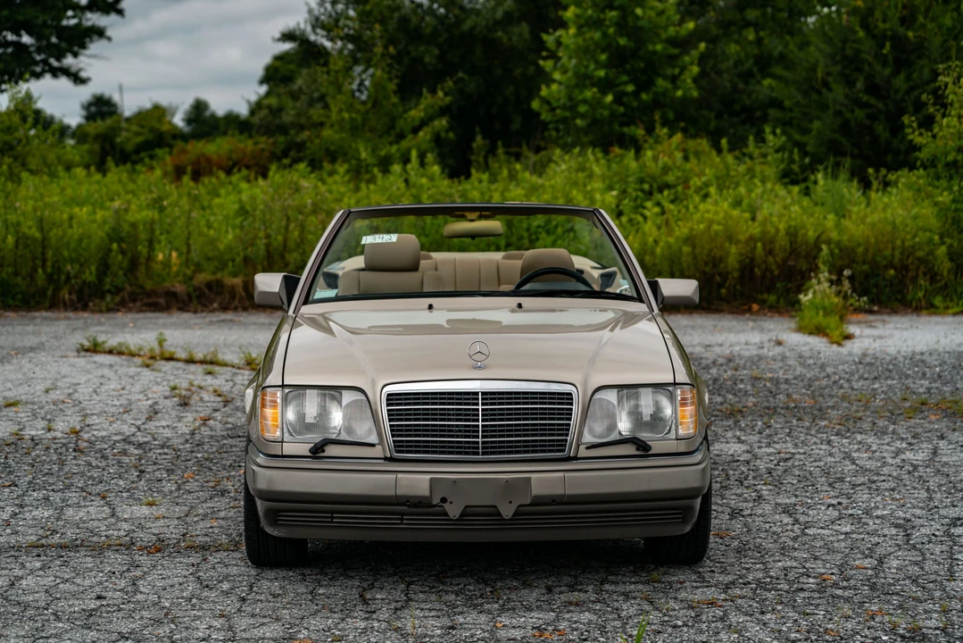 1995 Mercedes-Benz W124 E-Class - Image 2 of 31