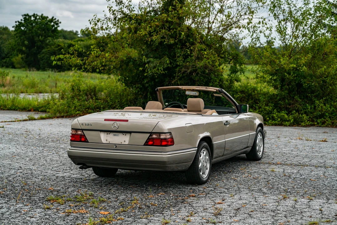 1995 Mercedes-Benz W124 E-Class - Image 18 of 31