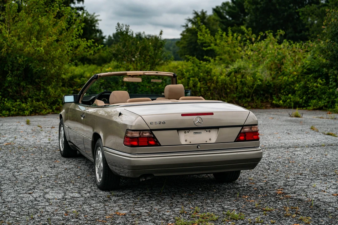 1995 Mercedes-Benz W124 E-Class - Image 25 of 31