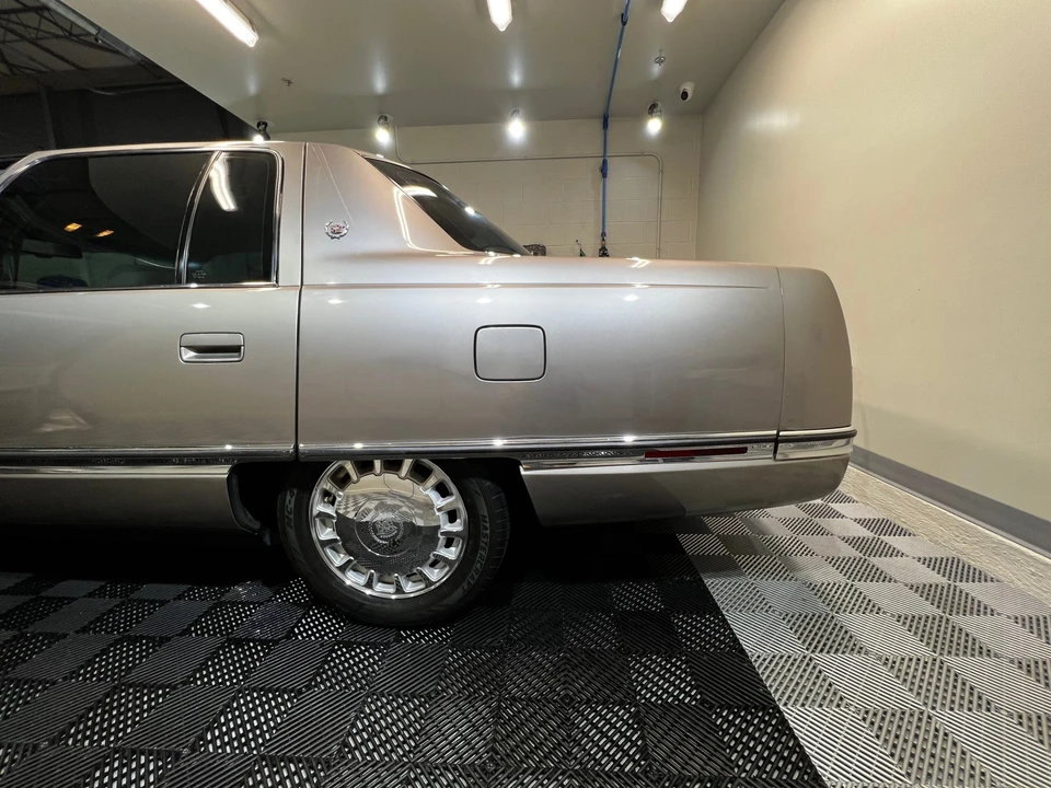 1996 Cadillac DeVille 7th Gen - Image 26 of 31