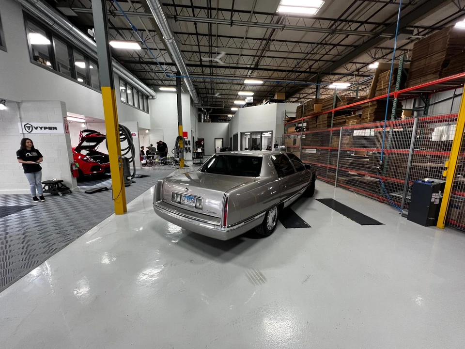 1996 Cadillac DeVille 7th Gen - Image 17 of 31