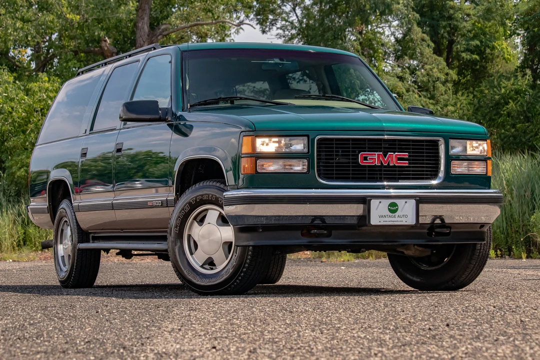 1996 GMC Suburban 8th Gen - Image 12 of 31
