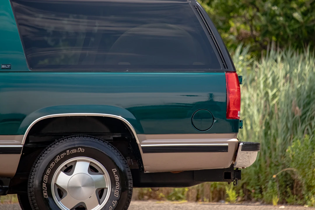 1996 GMC Suburban 8th Gen - Image 23 of 31