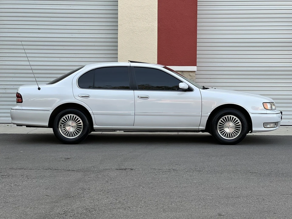 1996 Infiniti I30 1st Gen - Image 12 of 31