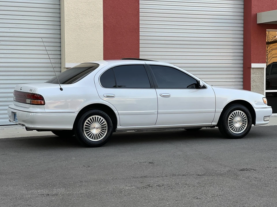 1996 Infiniti I30 1st Gen - Image 14 of 31
