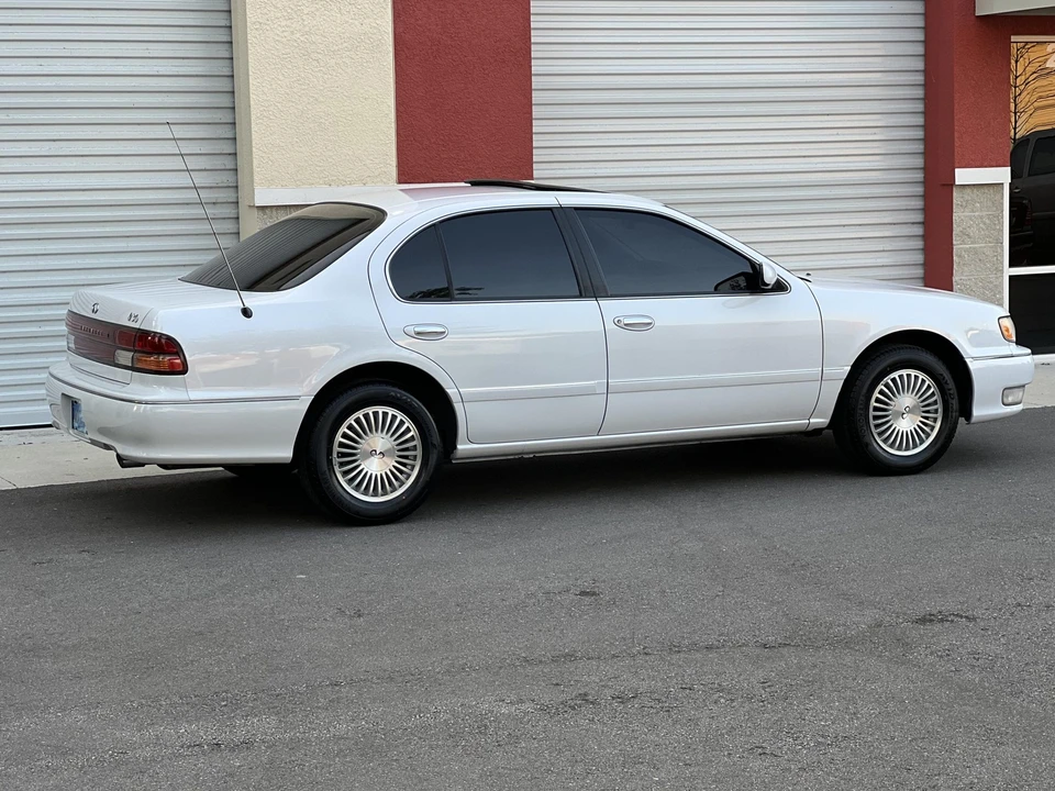 1996 Infiniti I30 1st Gen - Image 15 of 31