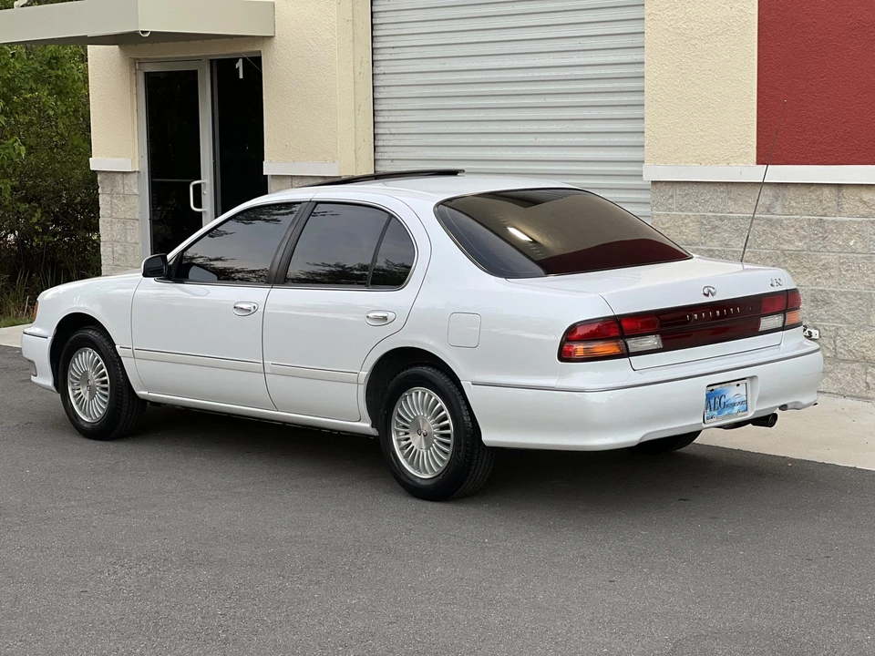 1996 Infiniti I30 1st Gen - Image 26 of 31