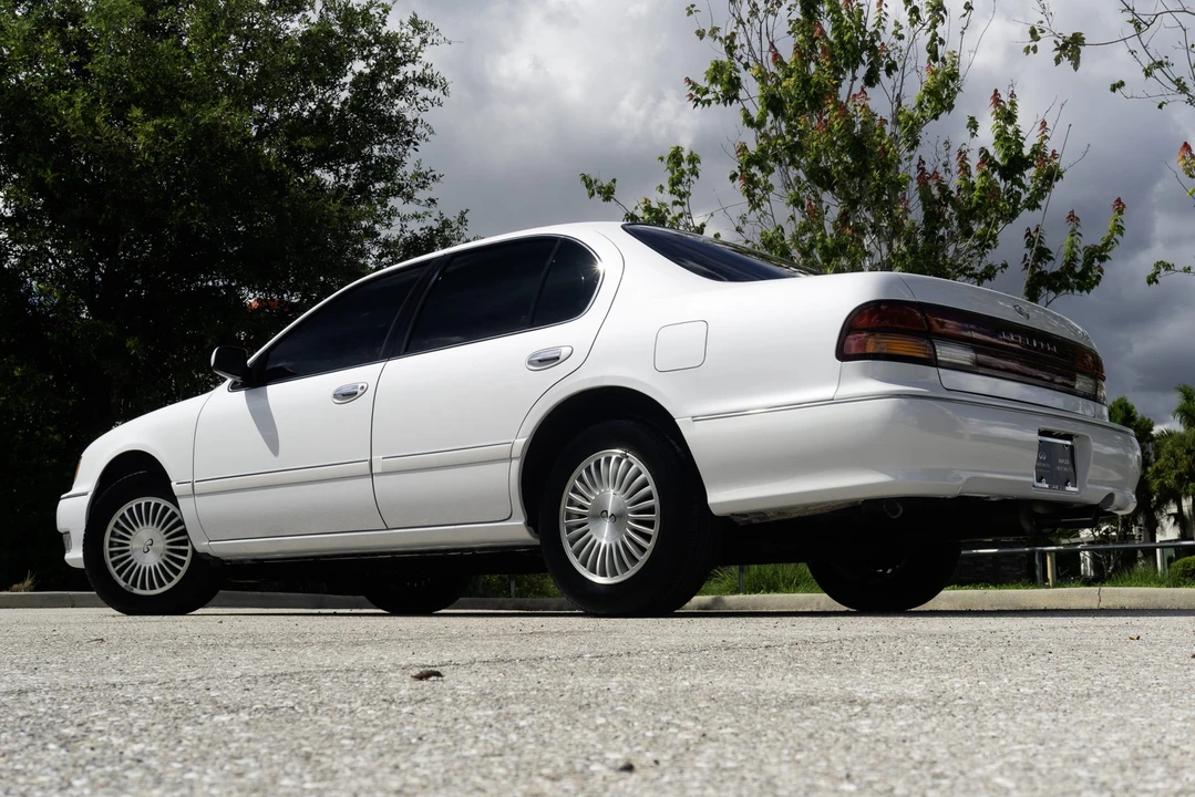 1996 Infiniti I30 1st Gen - Image 6 of 31
