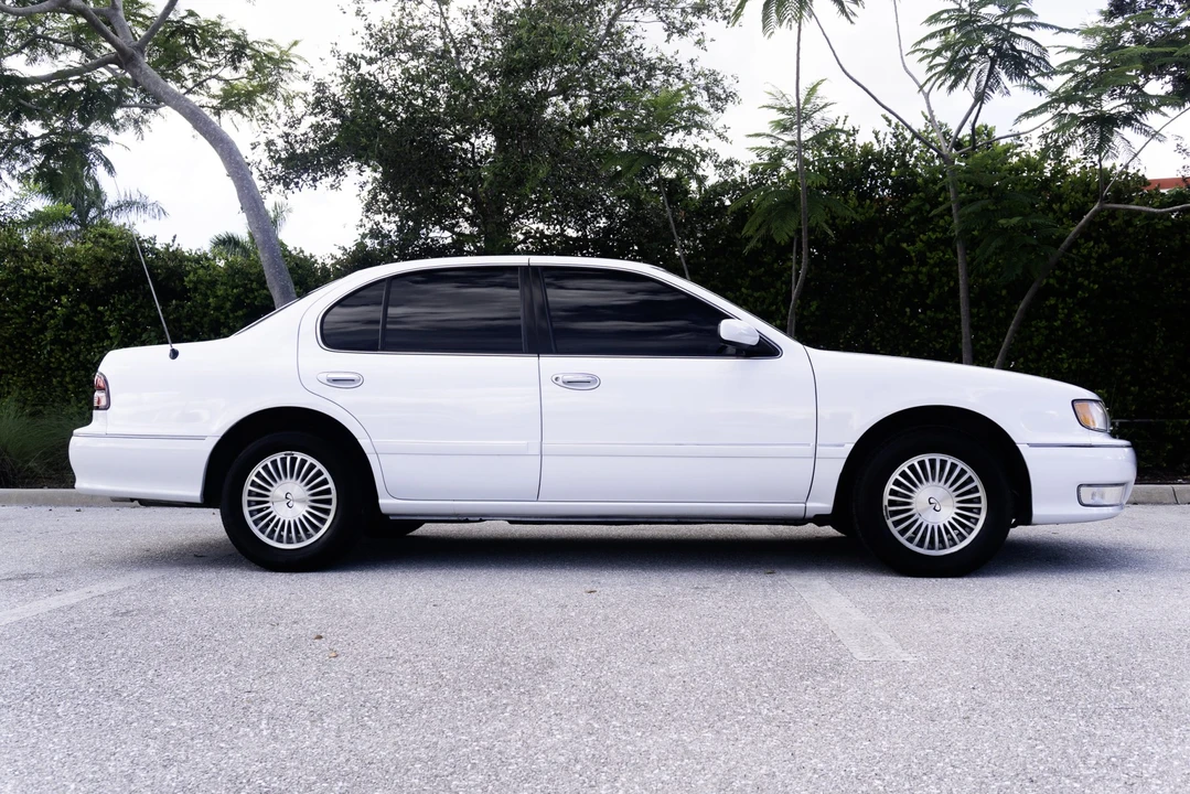 1996 Infiniti I30 1st Gen - Image 13 of 31