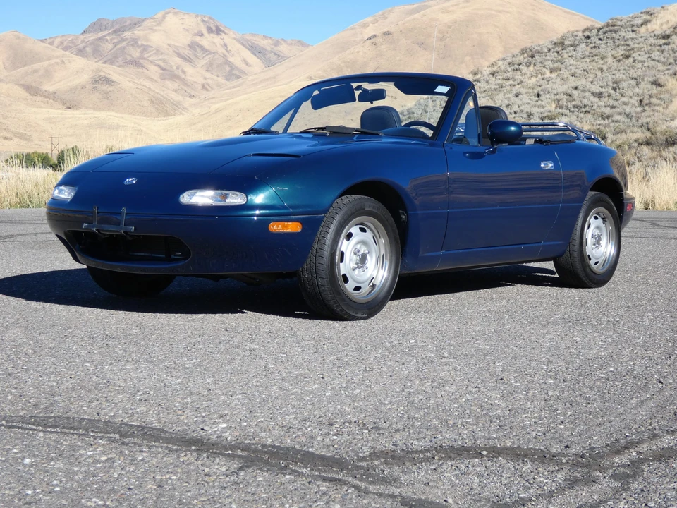 1996 Mazda NA MX-5 Miata - Image 2 of 31